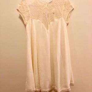 Kimchi Blue Ivory Lace dress - Urban Outfitters